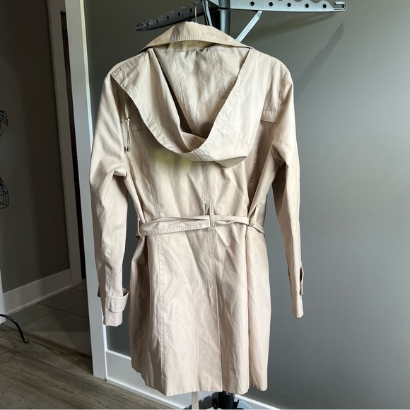 London Fog Tan Trench Coat with Belted Waist - Picture 5 of 8